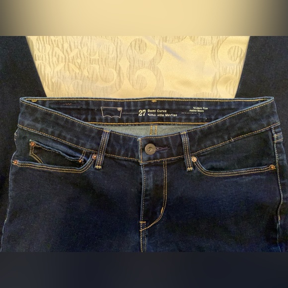 Levi’s Jeans - Picture 3 of 11